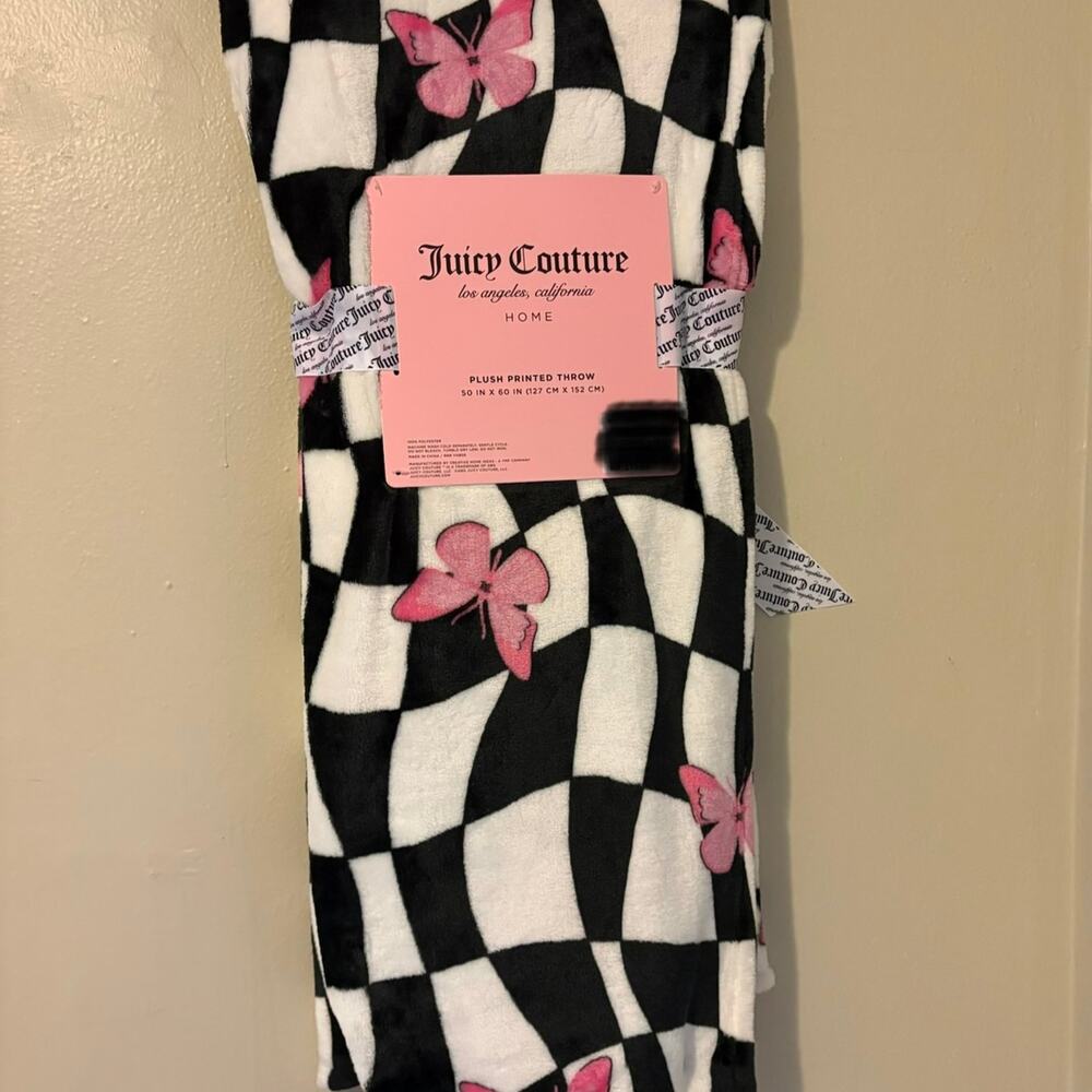 Juicy Couture Plush Printed Throw Blanket - Black & White Checkered with Pink Bu